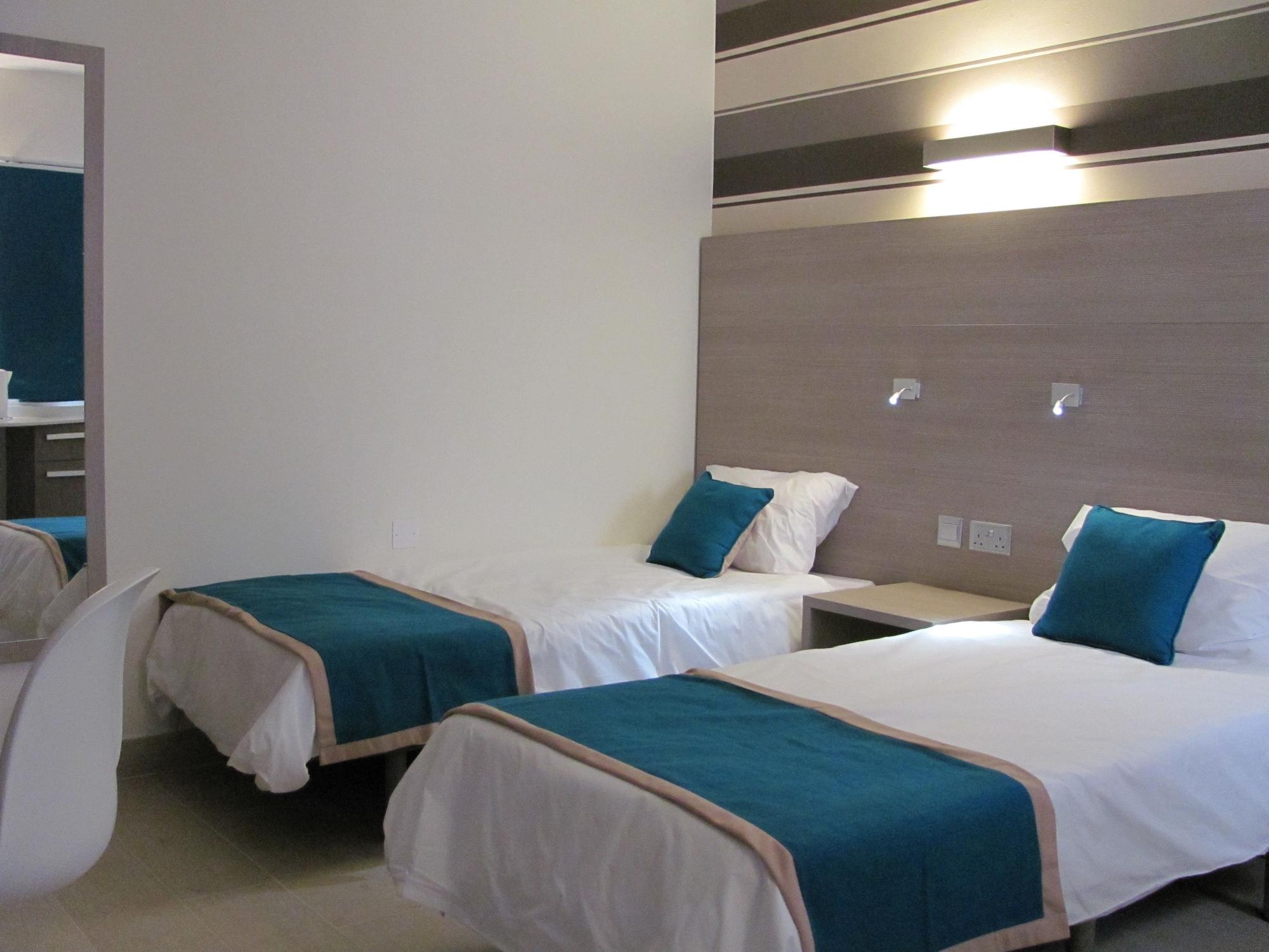 Day'S Inn Hotel And Residence 슬리에마 외부 사진