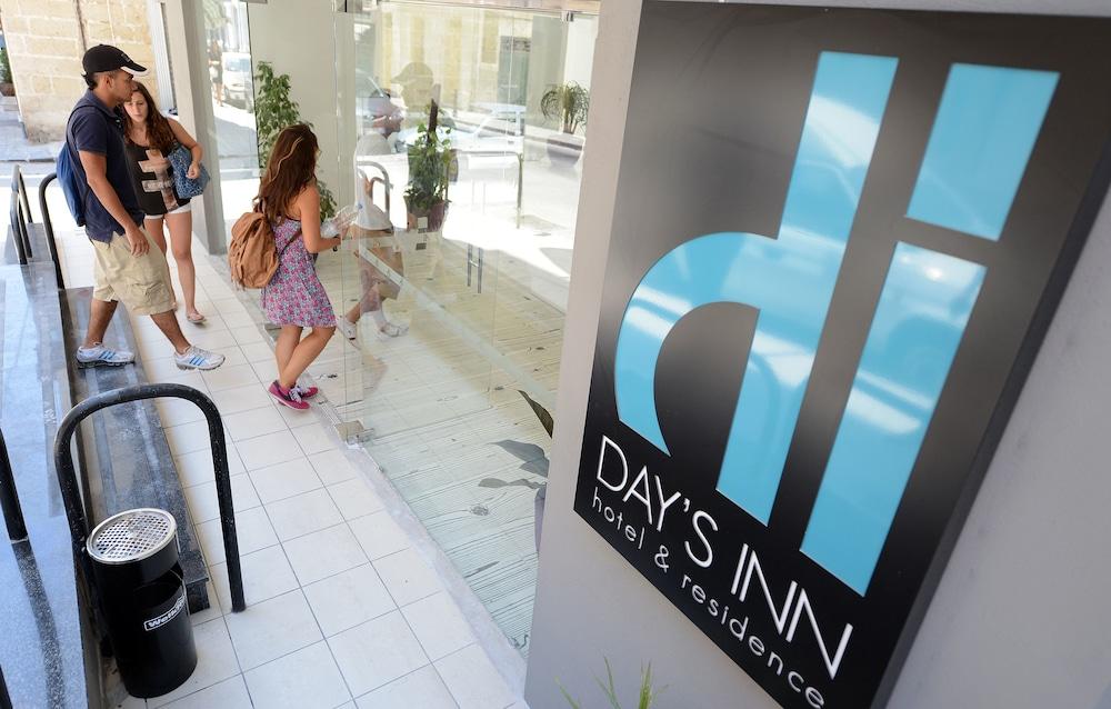 Day'S Inn Hotel And Residence 슬리에마 외부 사진